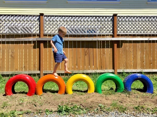 25+ Fun DIY Backyard Play Areas The Kids Will Love - Fun ...